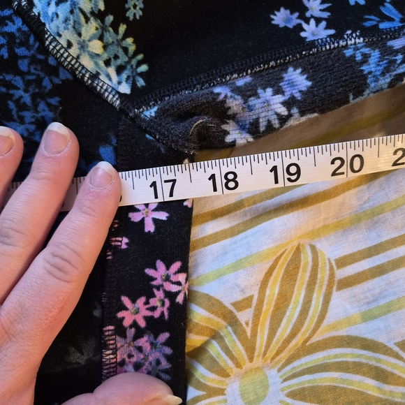 Lululemon Athletica Black and Blue Floral Hoodie - Picture 8 of 9